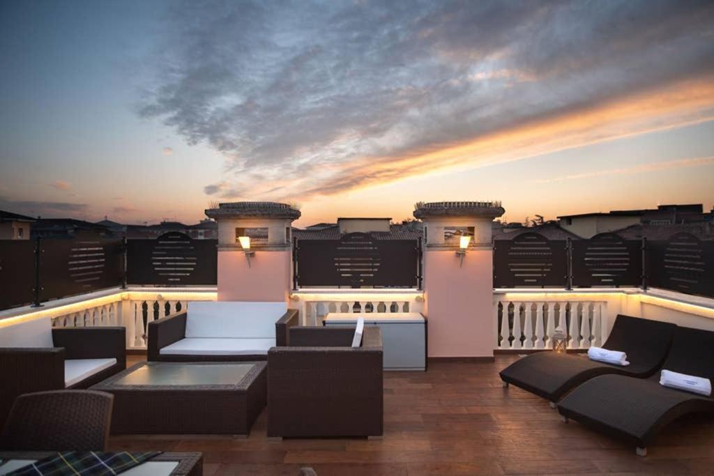 La Terrazza Su เวโรนา ภายนอก รูปภาพ